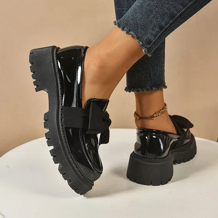Eliza – Glänzende Plateau-Loafer