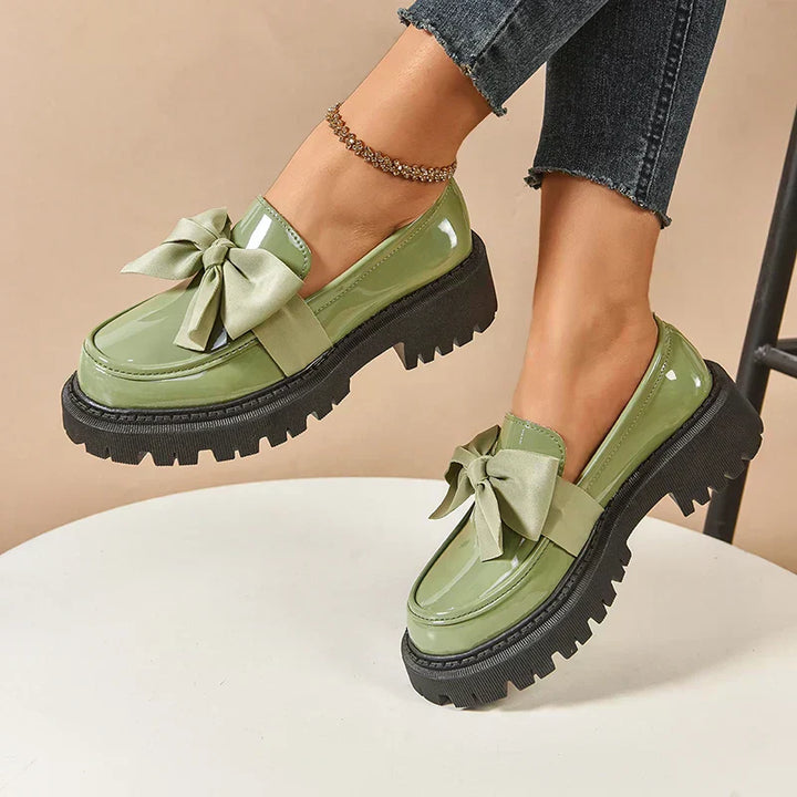 Eliza – Glänzende Plateau-Loafer