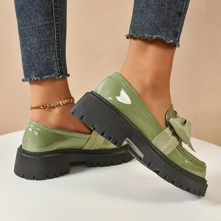 Eliza – Glänzende Plateau-Loafer