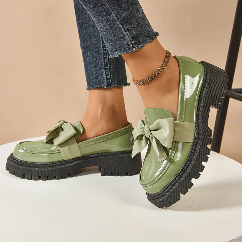 Eliza – Glänzende Plateau-Loafer