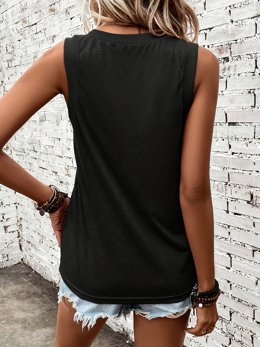 Megan - Softtouch-T-Shirt mit Herzausschnitt