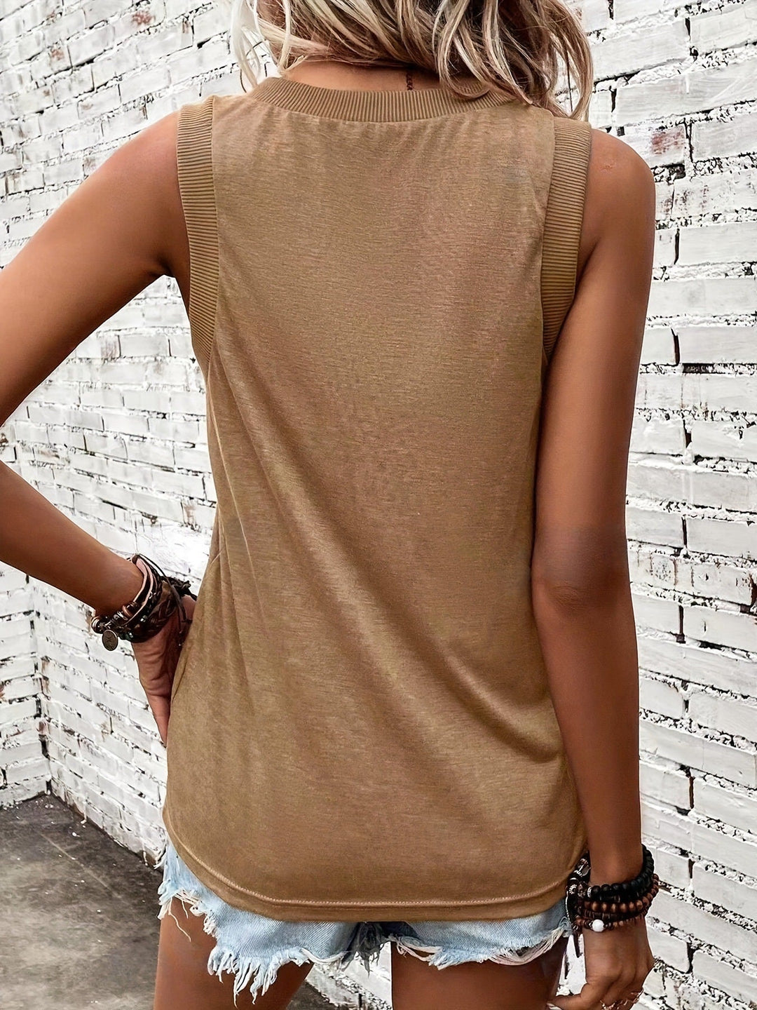 Megan - Softtouch-T-Shirt mit Herzausschnitt