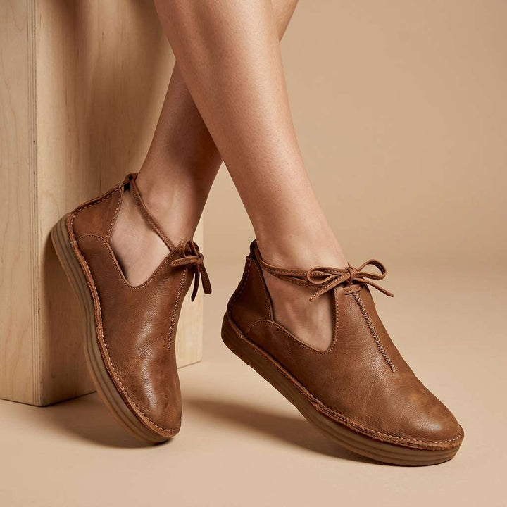 Delaina - Vintage Leder-Schnürer