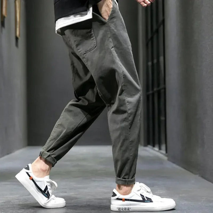 Neryth - schmal zulaufende Soft-Touch-Jogginghose