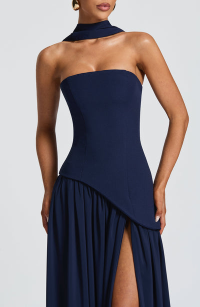 Rynellea - Elegantes trägerloses Abendkleid