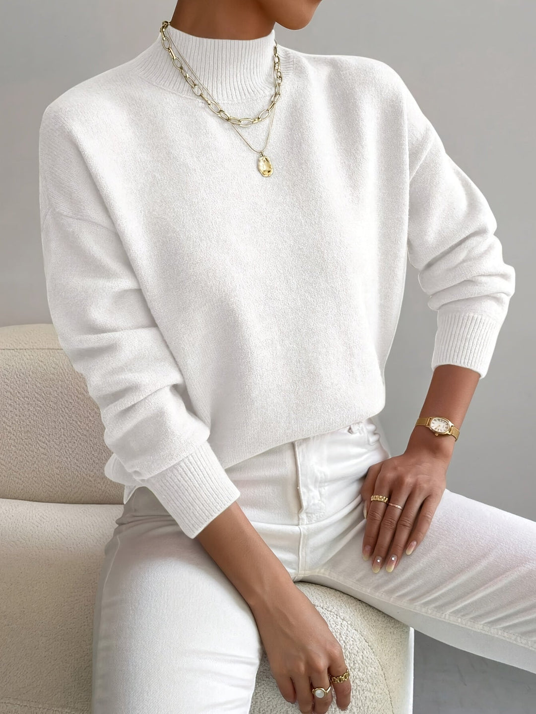 Astra - Locker geschnittener Stehkragen-Strickpullover