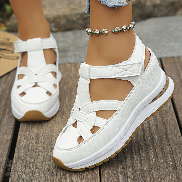 Novessia - Cut-out-Plateau-Keilsandalen