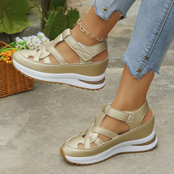 Novessia - Cut-out-Plateau-Keilsandalen